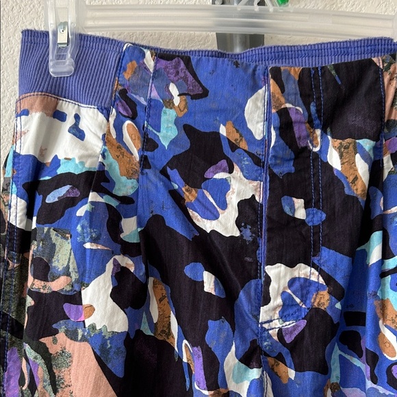 NWT Free People movement Mesmerize Me Printed Pant Violet Splendor Camo L - Picture 5 of 11